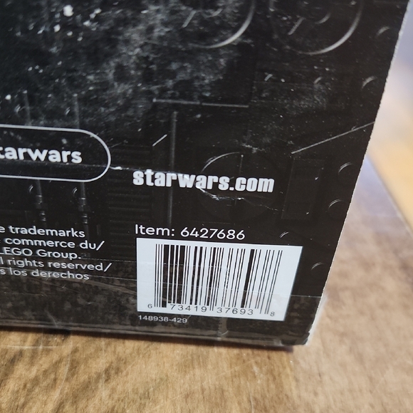 LEGO Star Wars Captain Rex Helmet - Black, White, and Blue - Picture 7 of 7